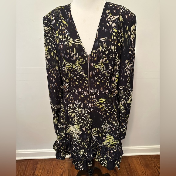 NWT Marciano Dress - Picture 2 of 10